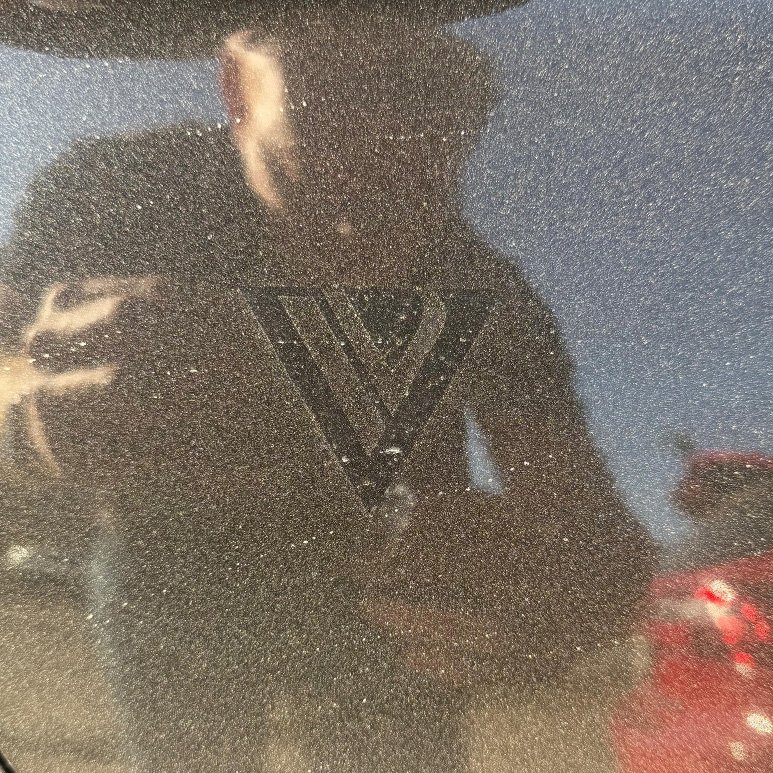 pollen op statische auto. Status indicator mark zichtbaar